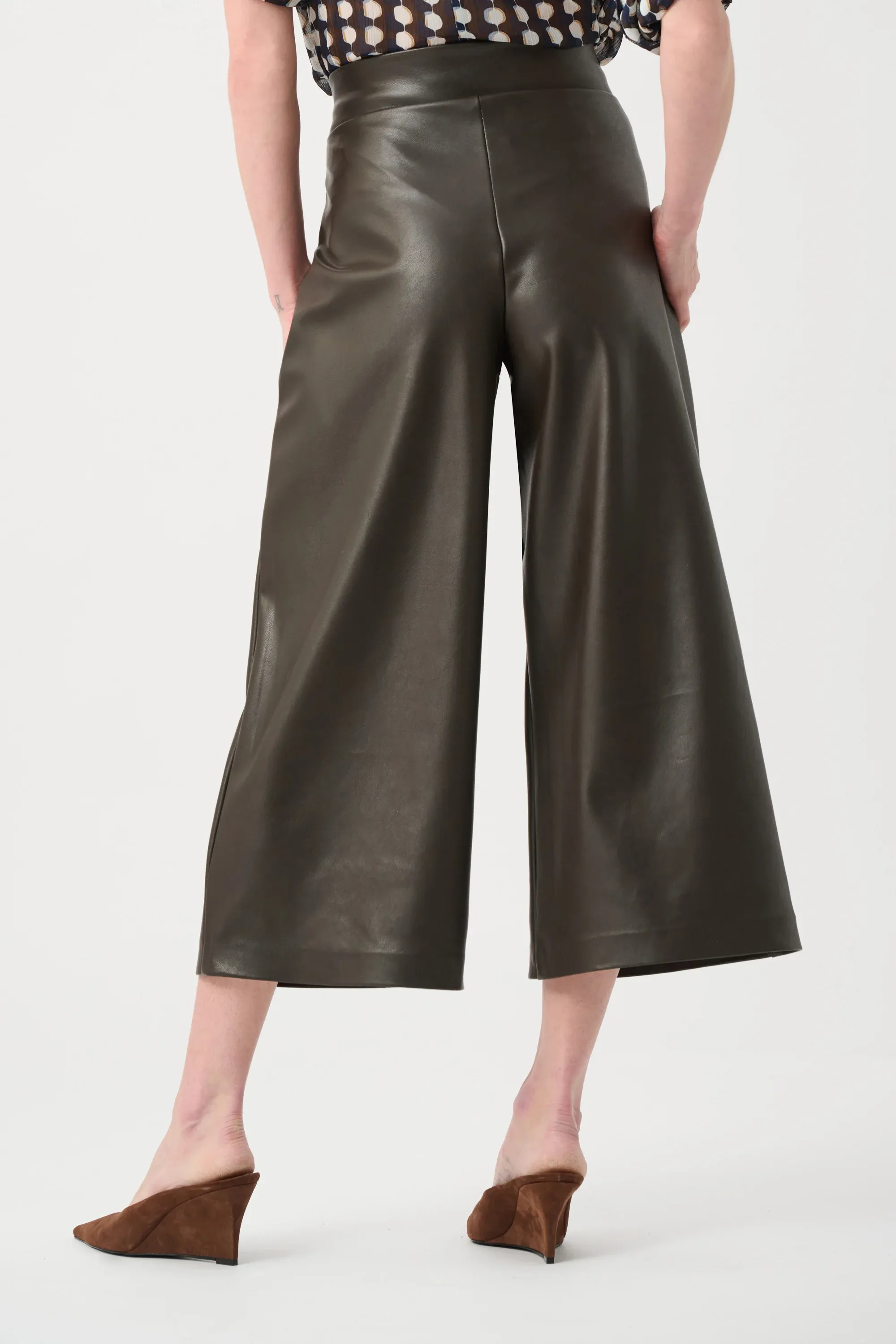 Joseph Ribkoff Leatherette Pull-On Culotte Pants 263096