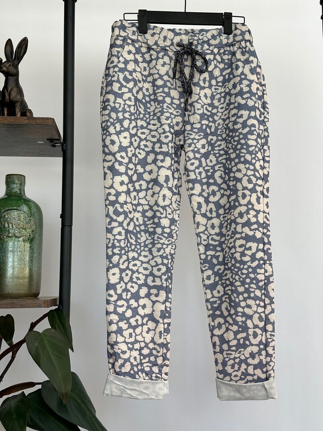 Leopard Print Magic Pant