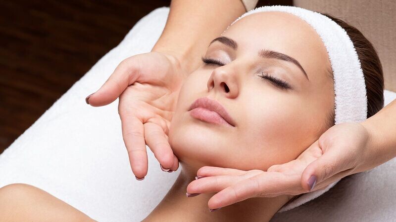 Deep cleanse luxury facial