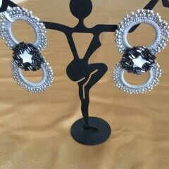 Aretes Ocho Gris