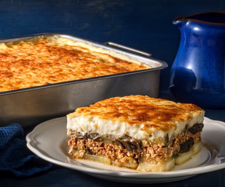 Moussaka Family Pack Tray 9 portions