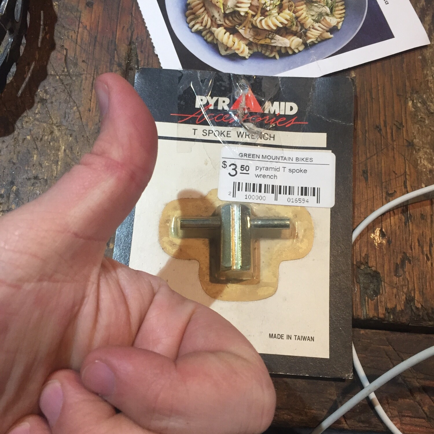 Pyramid Accessories  T Spoke wrench