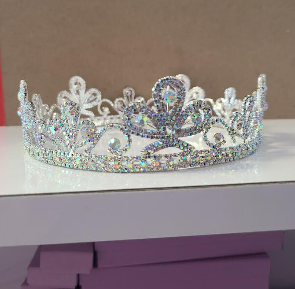 SLHTY8024   Grand Lined Flower Rhinestone Crown