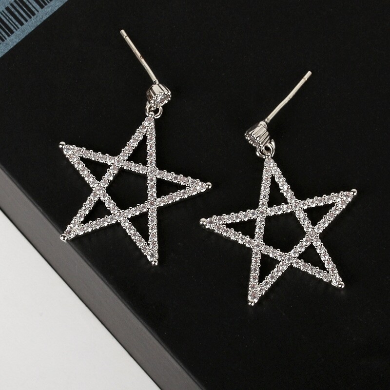 E5677   Star Rhinestone Earrings   Silver