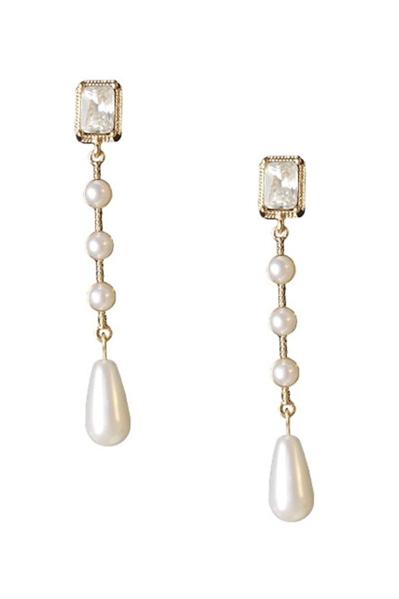 E6623   Pearl Tassel Clip On Earrings