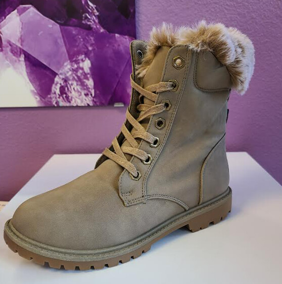 Raymond-10   Boots