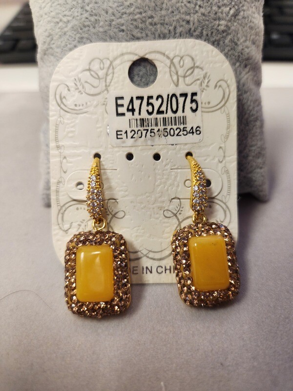 E4752   Yellow Gem Dangling Earring   Gold