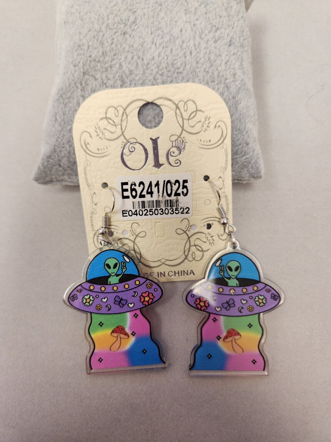 E6241   Alien UFO with Mushroom