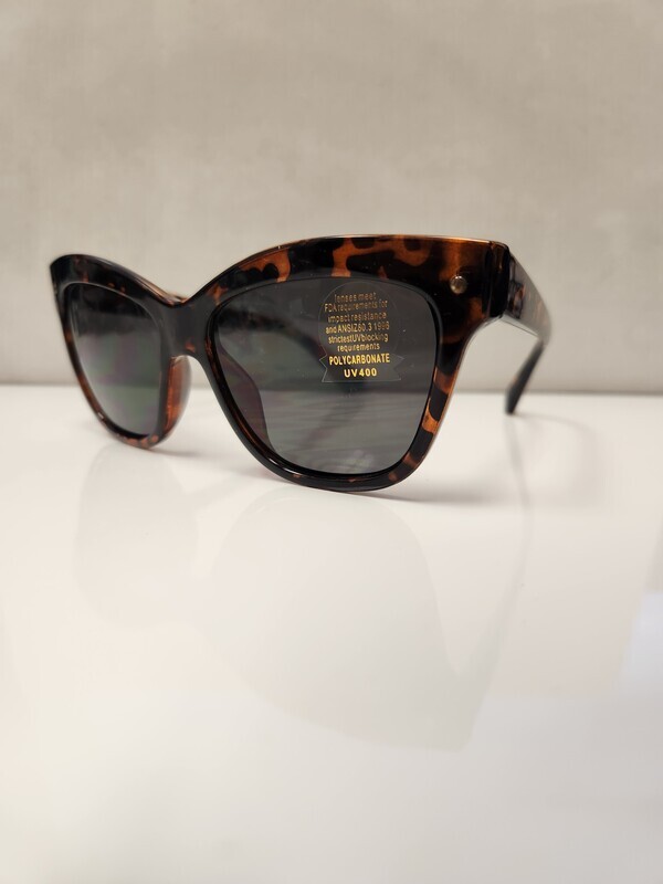 SG-4718   Classic Look Fashion Sunglasses