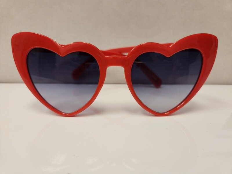SG-7339   Chic Heart Sunglasses