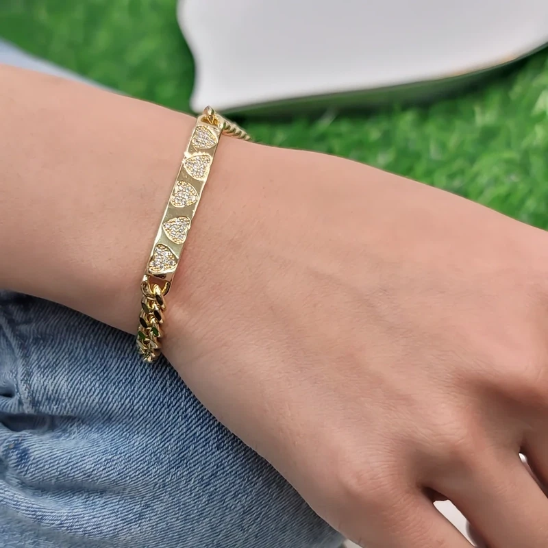 LBR147   Heart Curb Chain Bracelet   Gold