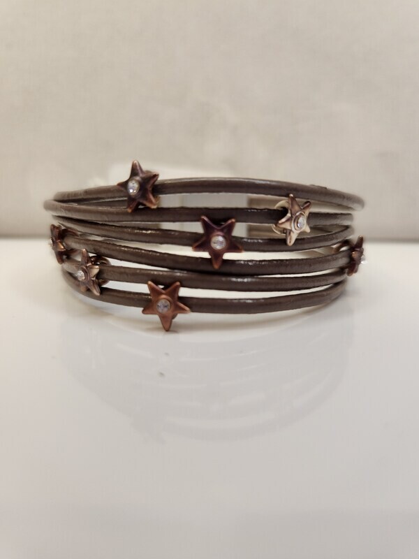 Magnetic Bracelet Taupe Leather strips with bronze stars