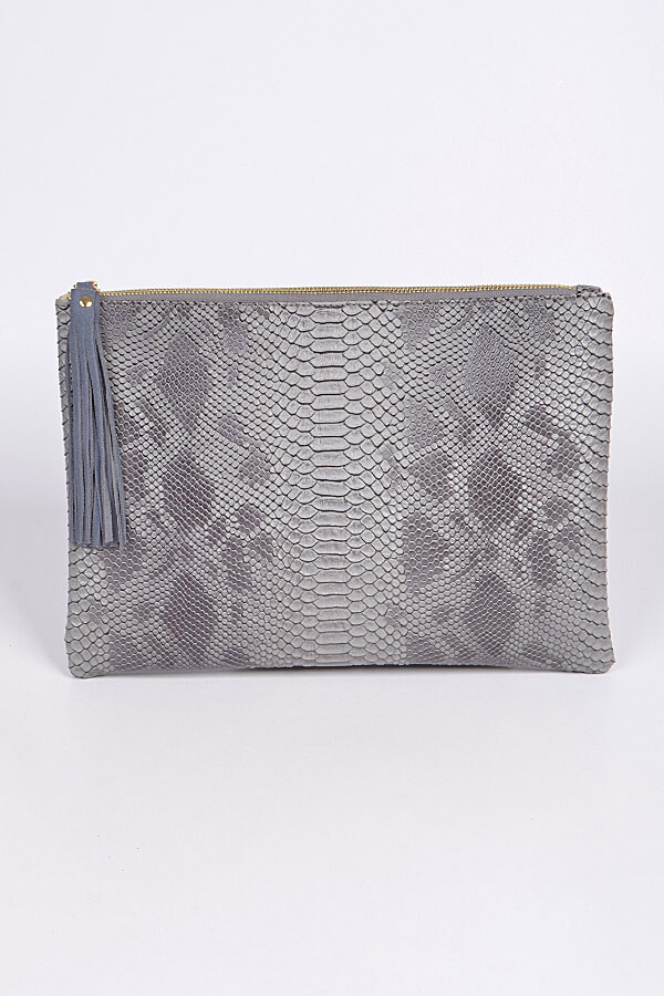PPC3646   Snake Reptile Skin Detailed Fringe Zipper Clutch.