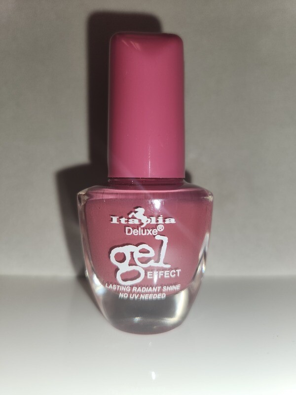 Italia Deluxe Gel Effect Nail Polish     Royalty