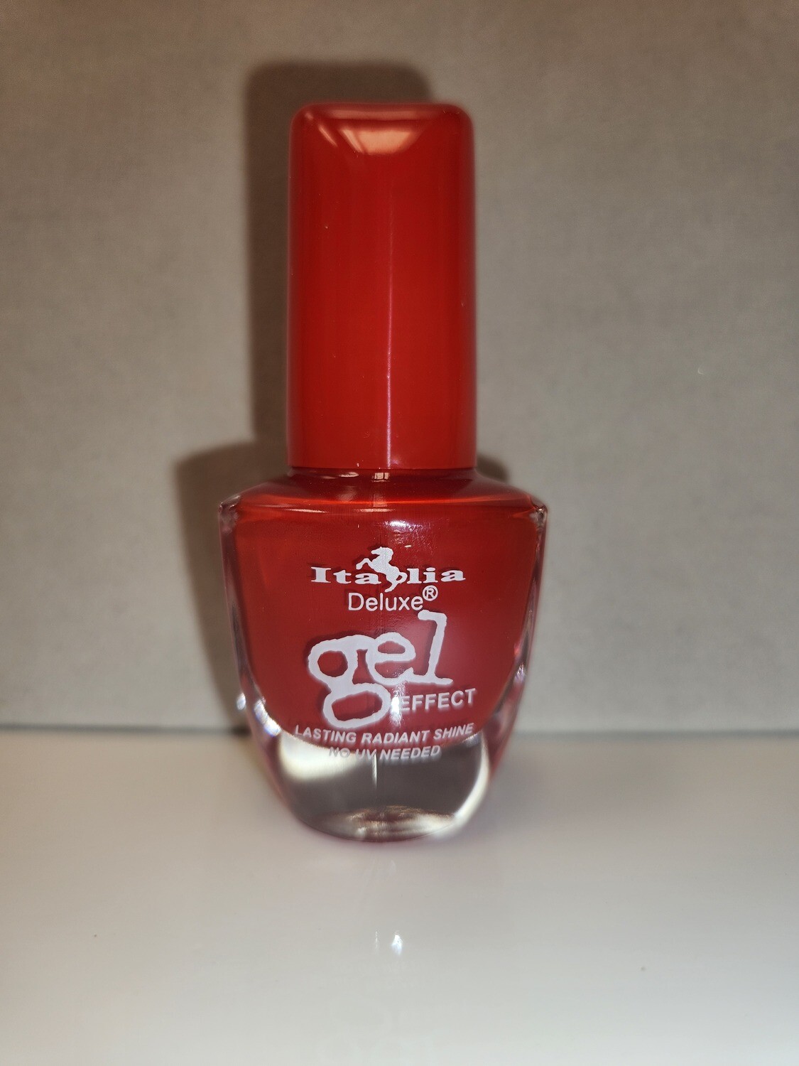 Italia Deluxe Gel Effect Nail Polish     Hot Red