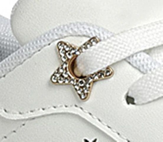 Soars-3 Woman's Low Top Sneakers