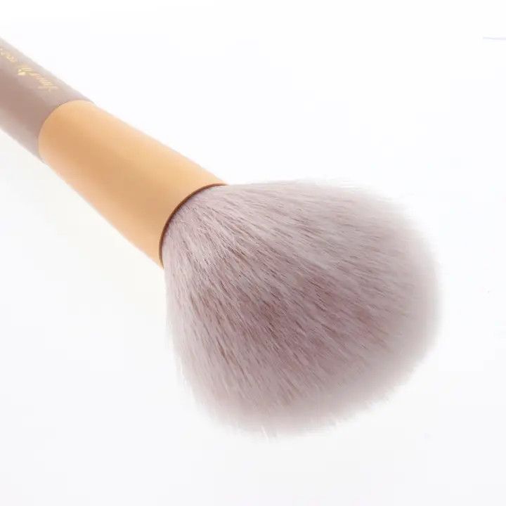 Amor Us Gold Crush Tapered Powder Brush #303