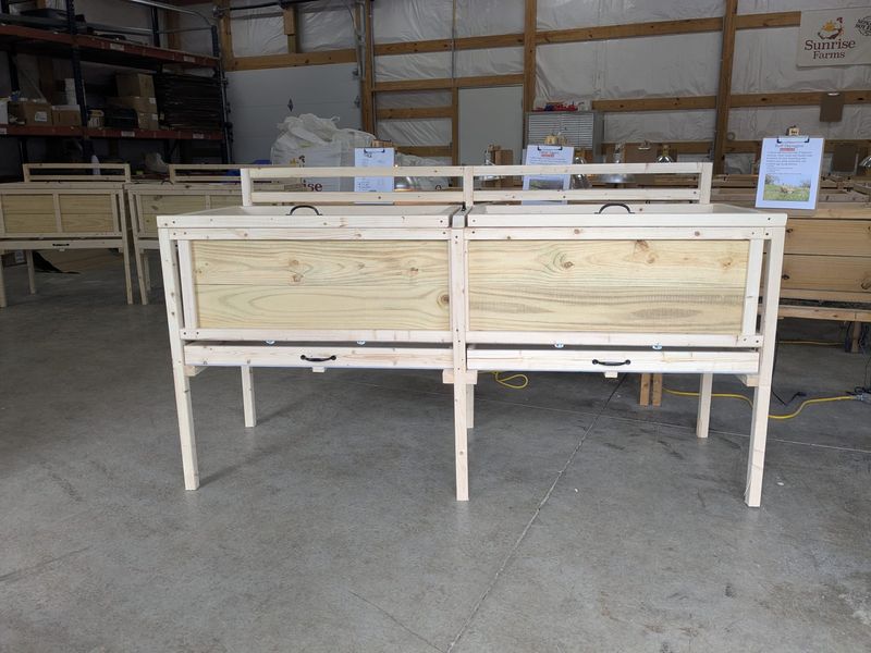 Chick Brooder 6 ft PREORDER Chick Brooder 6 ft PREORDER