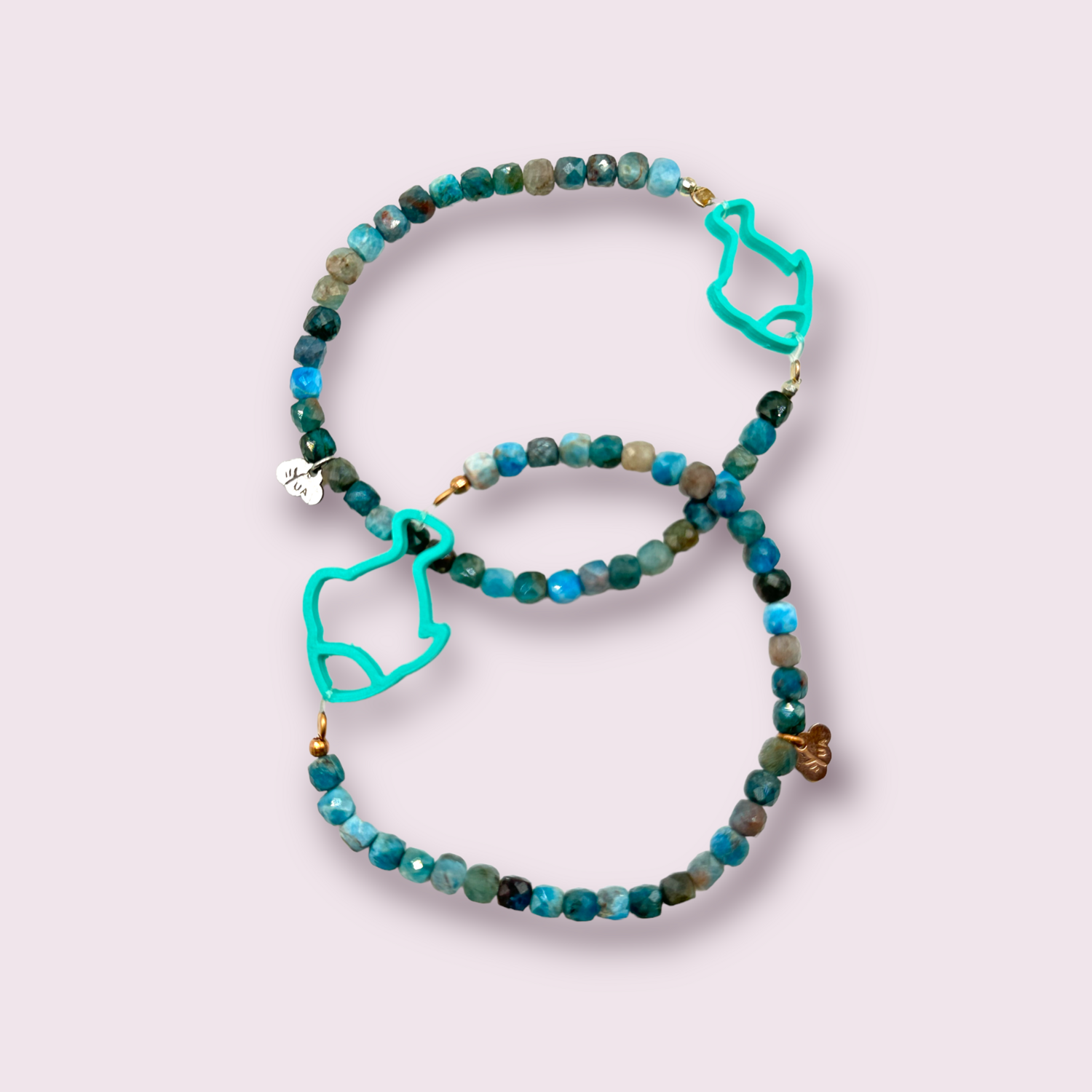 BRACCIALE elastico con pietre dure e charme a forma di pesciolino color tiffany in PLA