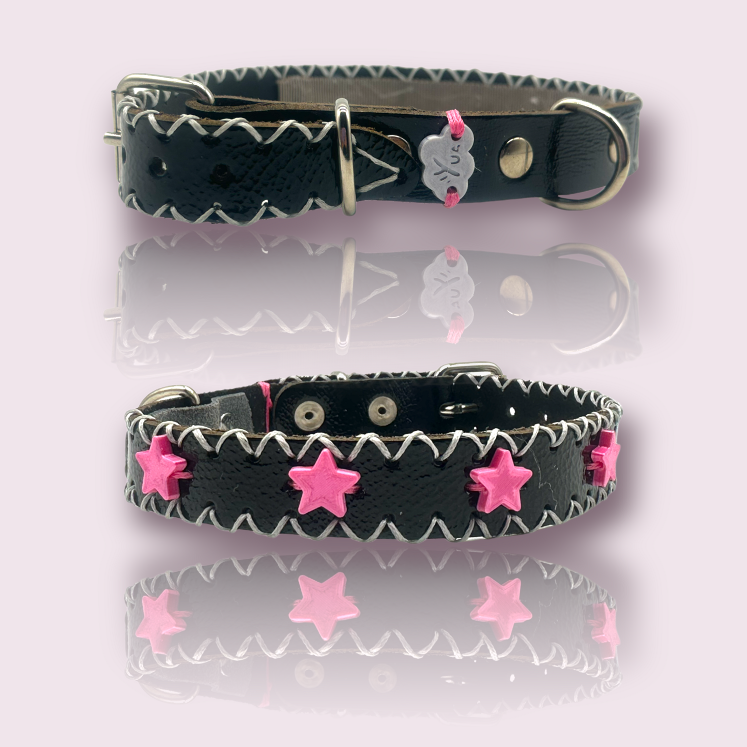 COLLARE in pelle nero con charme a forma di stelle rosa in PLA con bordura in contrasto grigia tg S