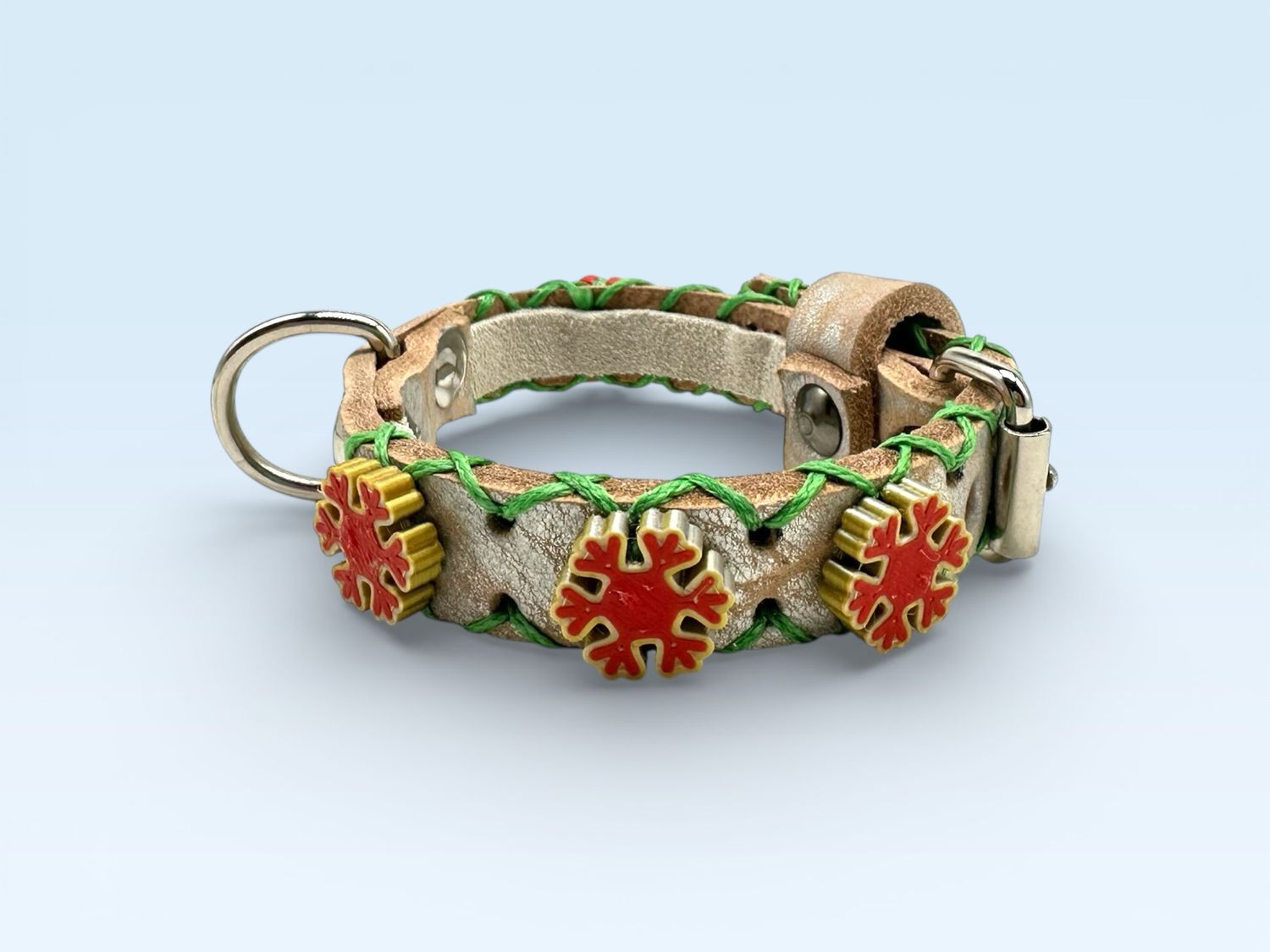 Collare in pelle argento laminata con charme a forma di fiocco di neve in PLA BICOLOR rosso/oro