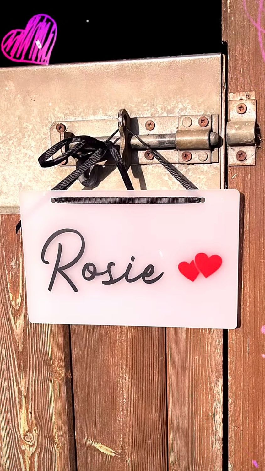 Hanging Stable Name (with red hearts)