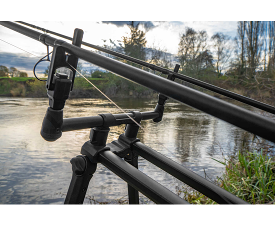 Deluxe River Tripod - KORUM