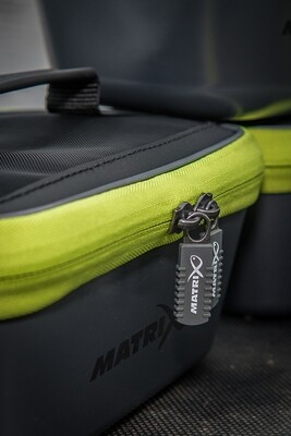 AAS OPSLAG EN BEREIDING / BAIT STORAGE, PREPARATION AND FEEDING ACCESSORIES