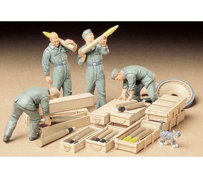 Tamiya German Tank Ammo-Loading Crew Set 1:35