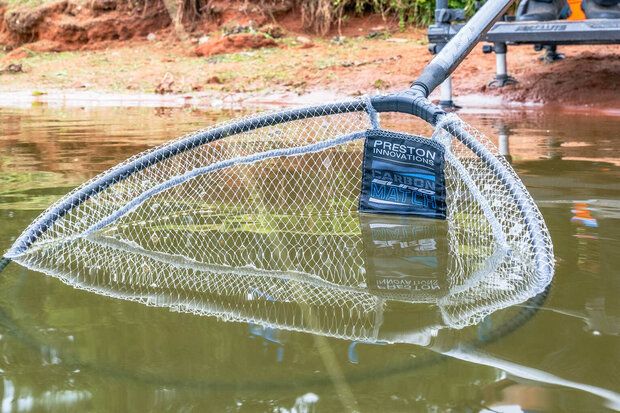 Carbon landing net 18 inch - PRESTON