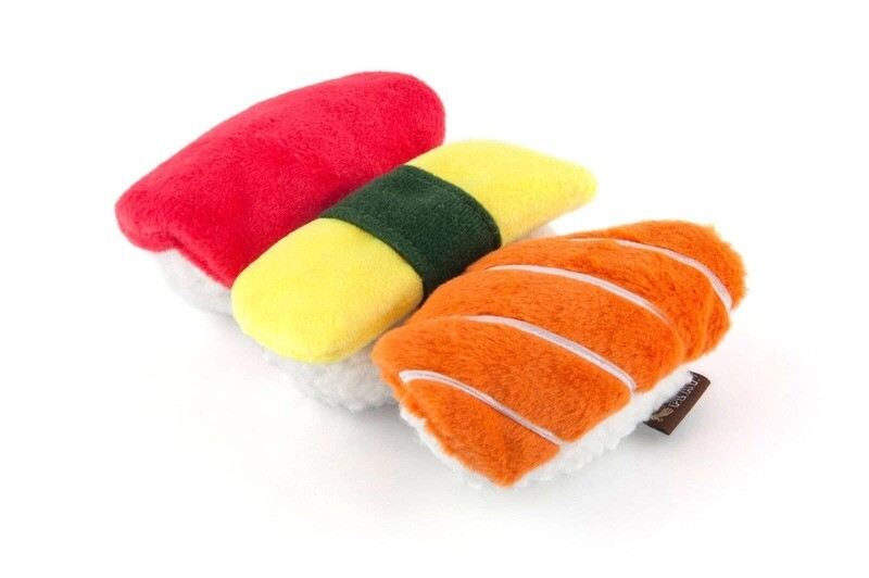 PLAY CLASSIC SUSHI DOG TOY