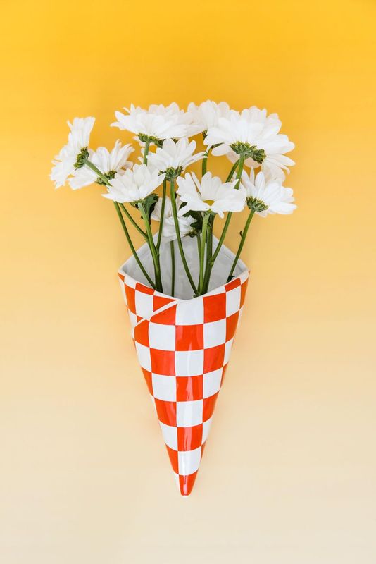 BAN.DO FRY BAG WALL VASE