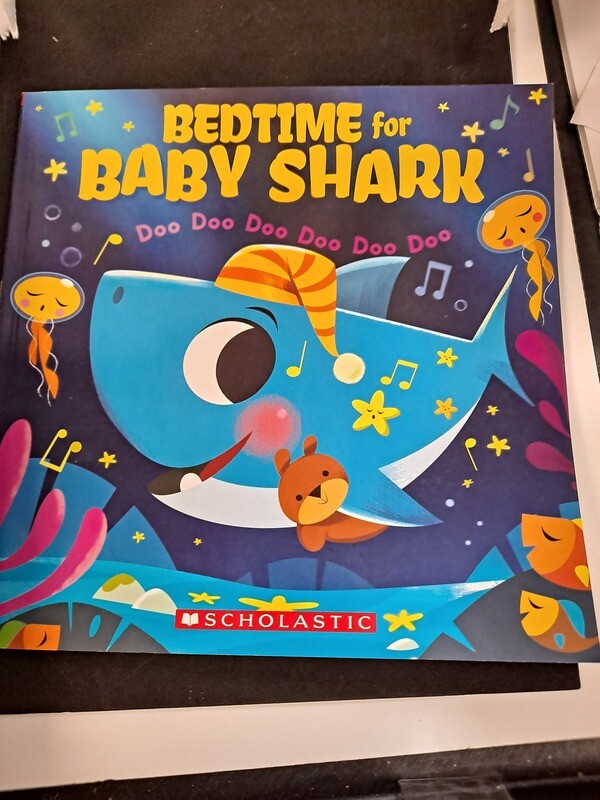 BEDTIME FOR BABY SHARK BOOK