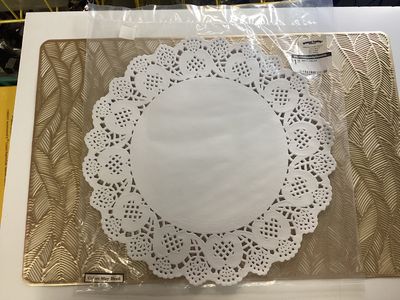 WHITE DOILIES