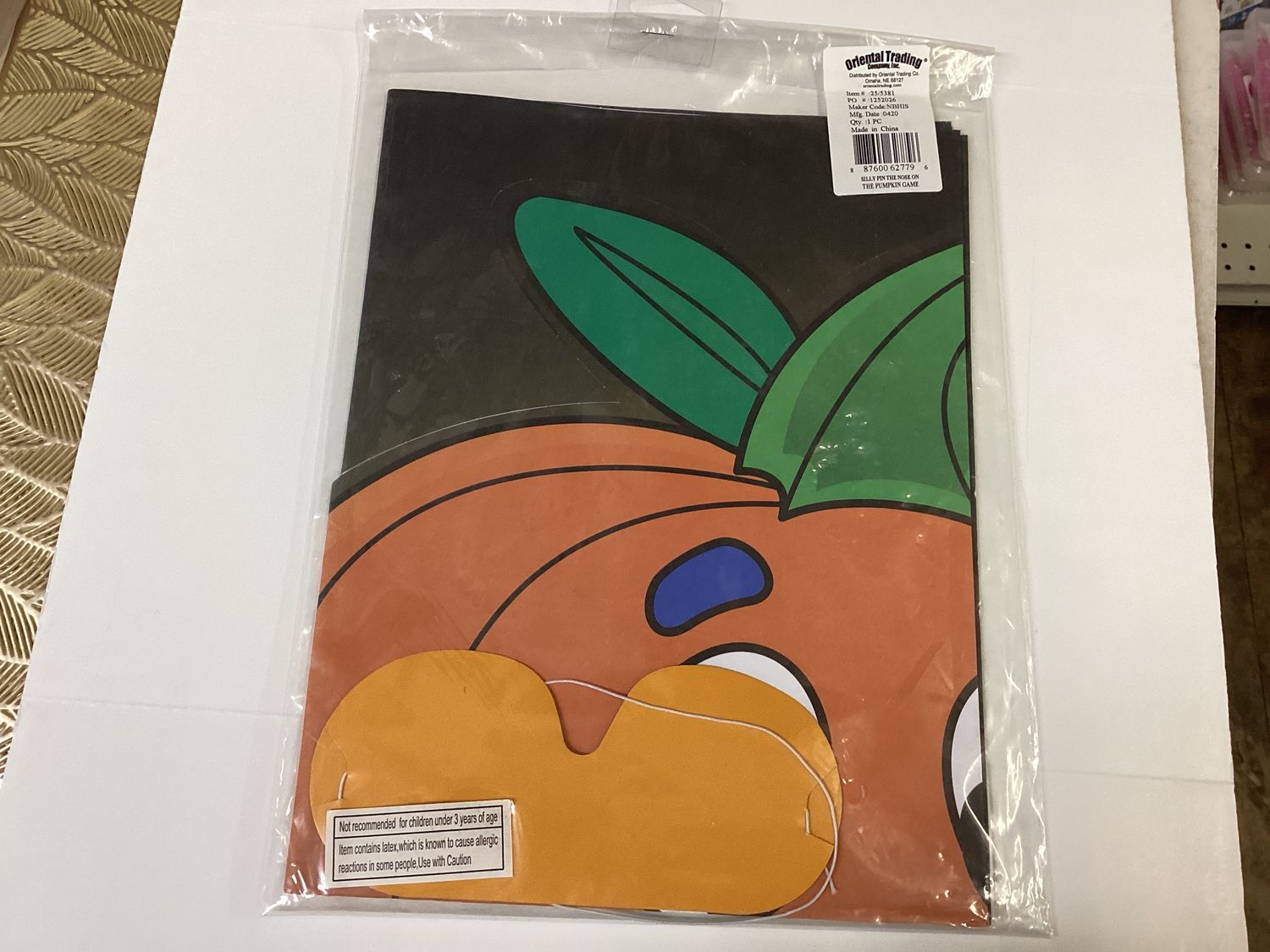 PIN THE NOSE ON THE PUMPKIN GAME