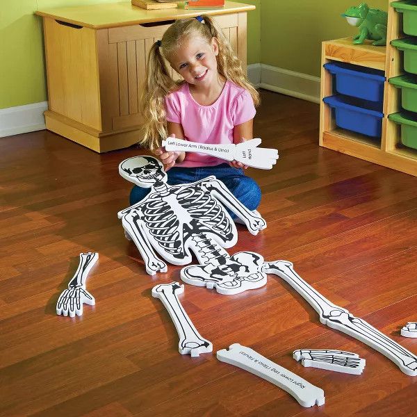 SKELETON FLOOR PUZZLE