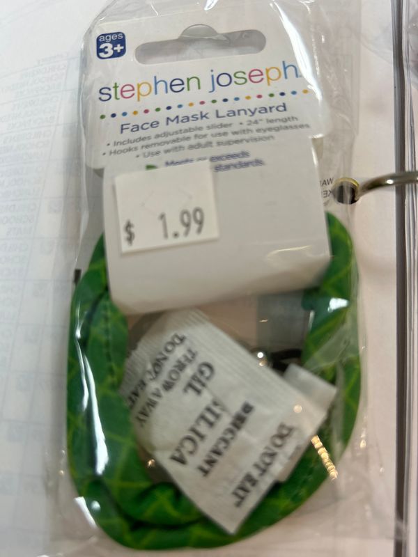 LANYARD GREEN HATCHED MASK HOLDER