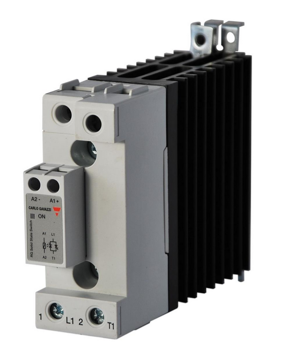 RGC1A60D42KGU, Carlo Gavazzi, Relevador c/disipador para 45a, 600v entrada 4-32vcd.