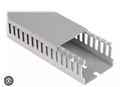 T-551016, Klemsan, 5556040 canaleta ranurada, paso 4mm, tapa incluida, tamaño 60x40, gris (e44)