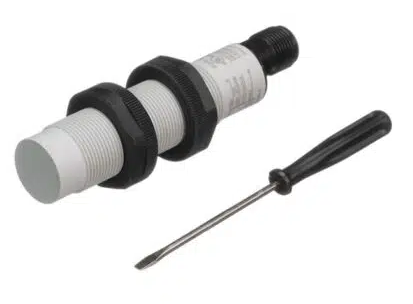 CA18CAN12BPM1IO, Carlo Gavazzi, Sensor capacitivo io link de 18mm, no razante, alcance 12mm.c/conector.
