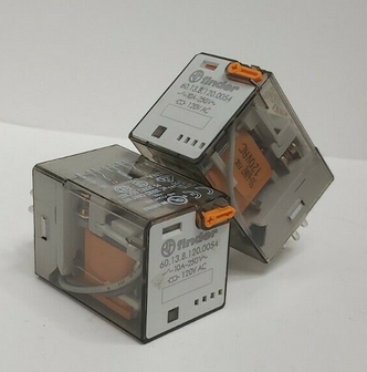 60.13.8.120.0054, Finder, Relevador de 3p, 2t, 11pines, para 120vca, con led. (mk3p5-1-120vac-l)