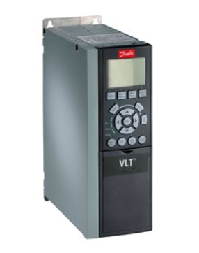131B0456, Danfoss VLT, Vlt automation drive fc-302 para 5hp (4.0 kw), 3f, 380-500v, sin chopper de frenado, ip20 con panel