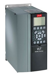 131B0082, Danfoss VLT, Vlt automation drive fc-302 para 10hp (7.5kw) 3f, 380-500v sin choper de freno ip 20 con panel