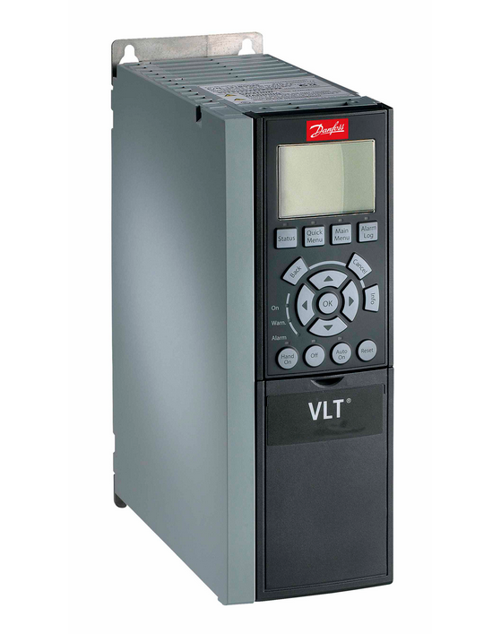 131B0312, Danfoss VLT, Vlt automation drive fc-302 para 3hp (2.2kw) trifasico 200-240v con choper de freno ip 20 con panel