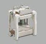 N01069, Wertek-Busbar, Abrazadera para barra flexible a busbar de 30x5, 30x10, y 1t,2t, 3t, espacio de 55x28mm, 1000-1600a