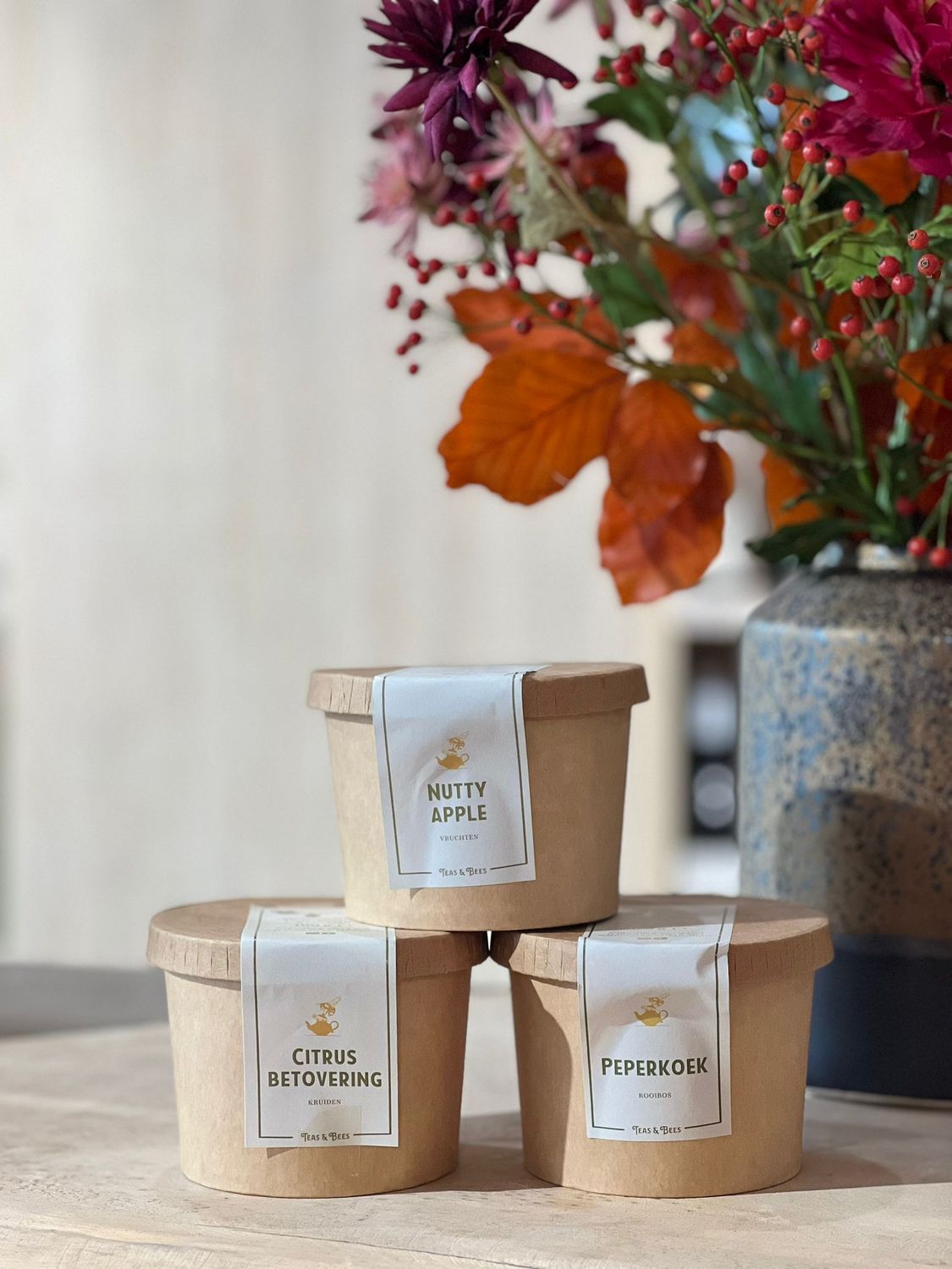 Thee ( nutty apple - citrus betovering - peperkoek )