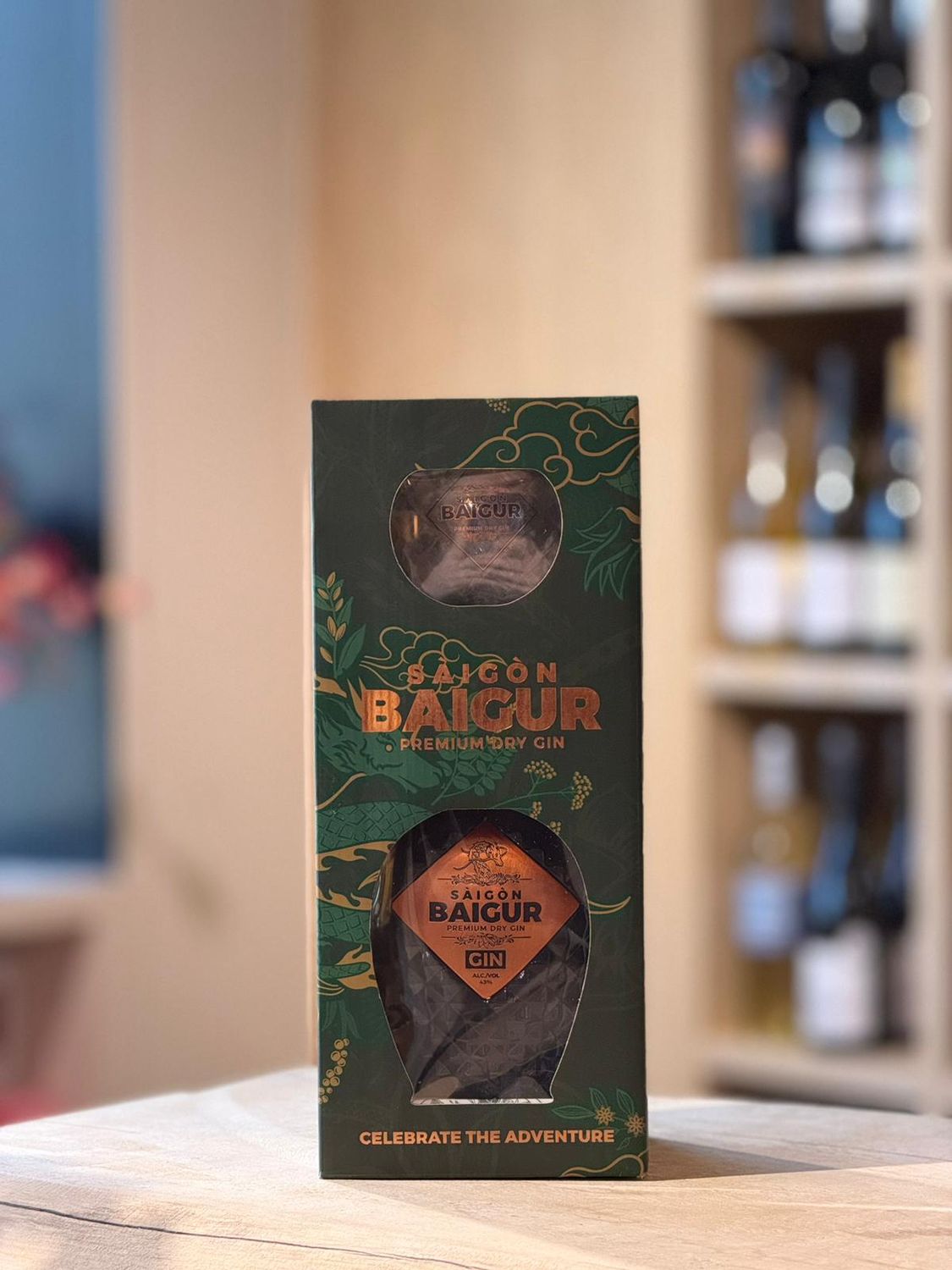 Saigon Baigur Dry gin tumbler gift set