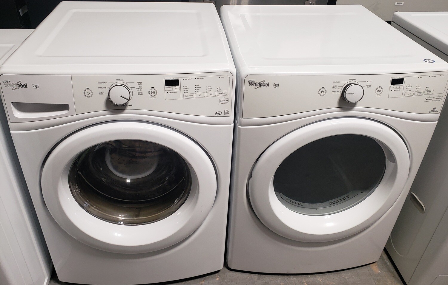 Matching Whirlpool Large Capacity Electric Washer/Dryer Set