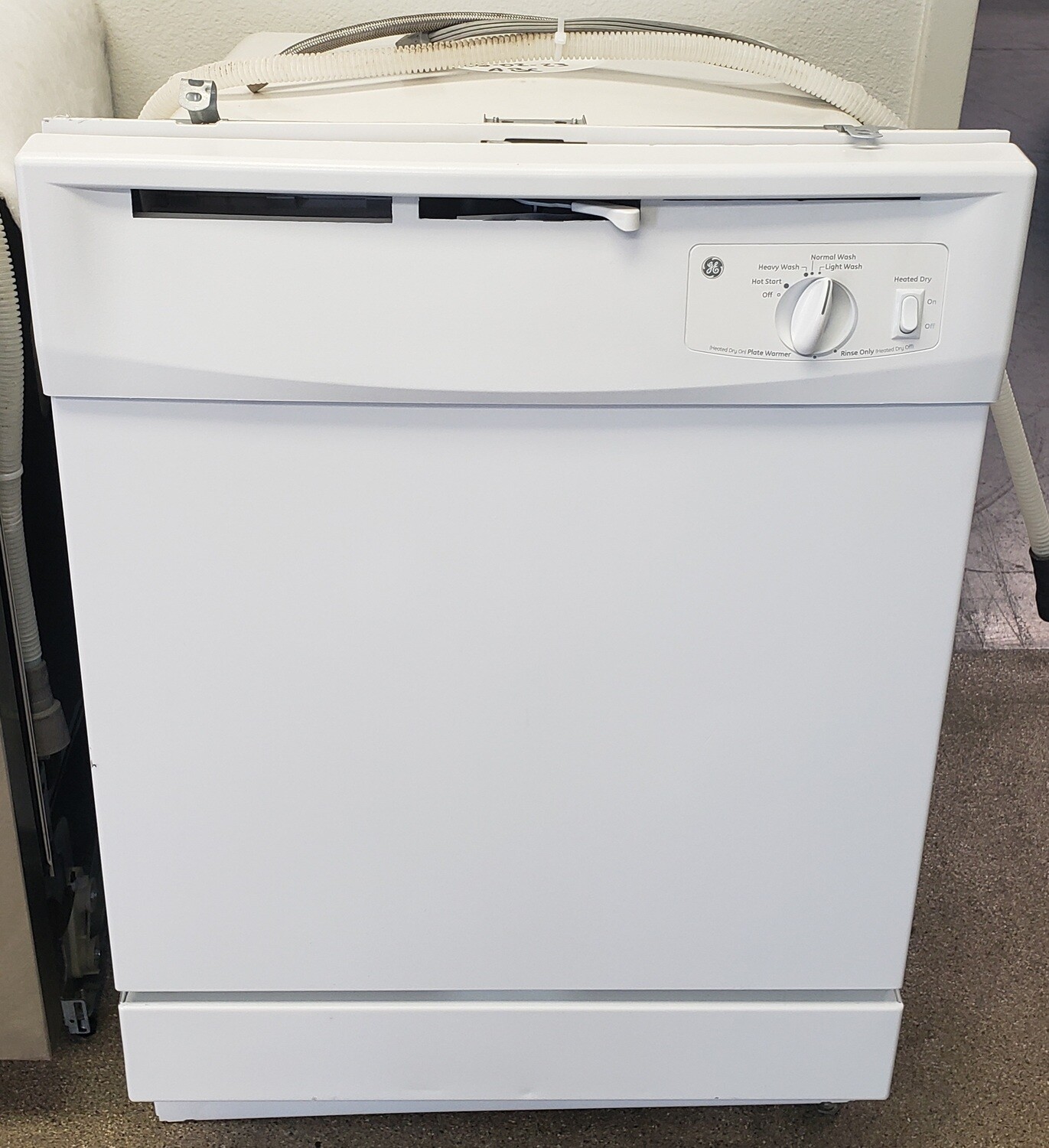 GE White BuiltIn Electric Dishwasher
