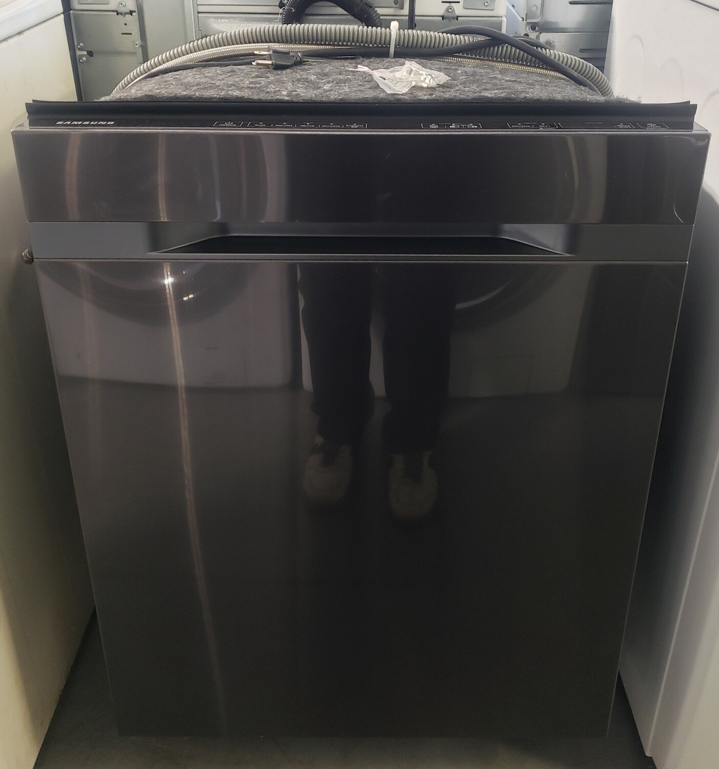 Samsung Black Stainless Steel BuiltIn Electric Dishwasher